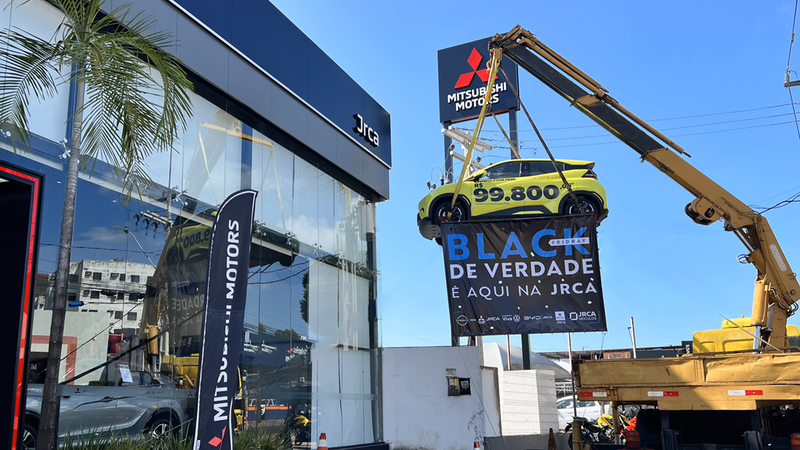 Grupo Jrca Surpreende Carro Suspenso E Inicia Black Friday