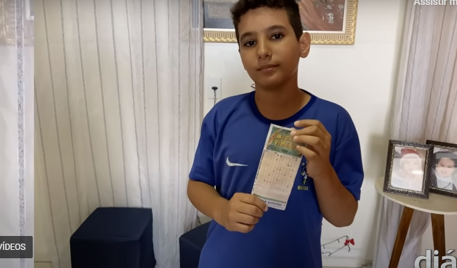 Mãe ganha R$ 6,9 mi na loteria após jogar com aniversário dos