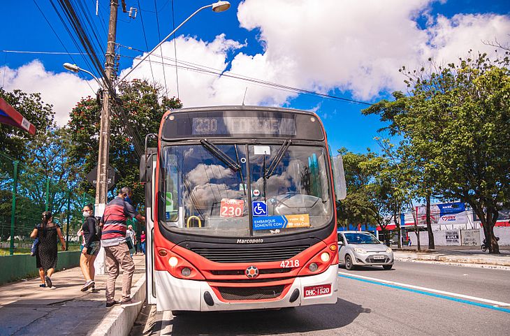 Prefeitura de Maceió  Ônibus terão horário especial nos dias de…