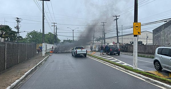 Vídeo Moradores Da Grota Santa Helena Queimam Pneus Em Protesto Contra Falta De Energia Tnh1