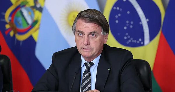 Brasil: Polícia Federal monta operação que teve como alvo Bolsonaro e seus  fiéis - Expresso