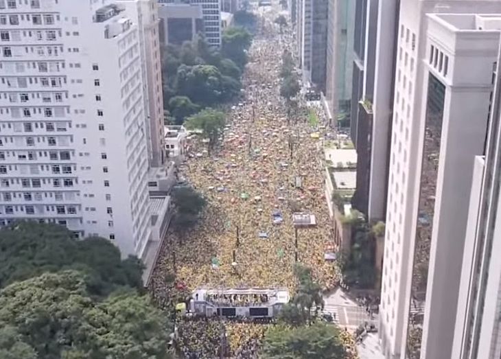 Ato em defesa de Bolsonaro faz multidão ocupar quarteirões na Avenida Paulista - TNH1