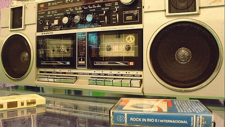 Mil Musicas Dance Anos 80/90 Mp3 | Item de Música Anos 80/90 Nunca Usado  79108680 | enjoei