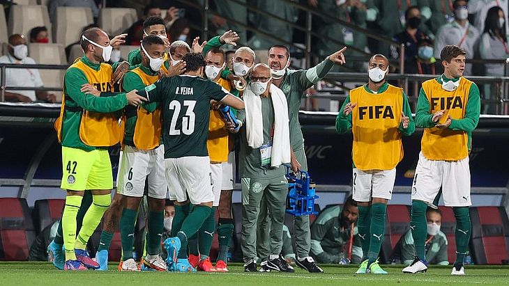 Palmeiras vence Al Ahly e se garante na final do Mundial de Clubes