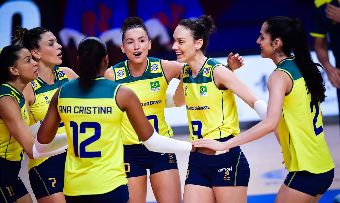 Seleção feminina volta à quadra contra Itália à 1h30 de sábado (1º)