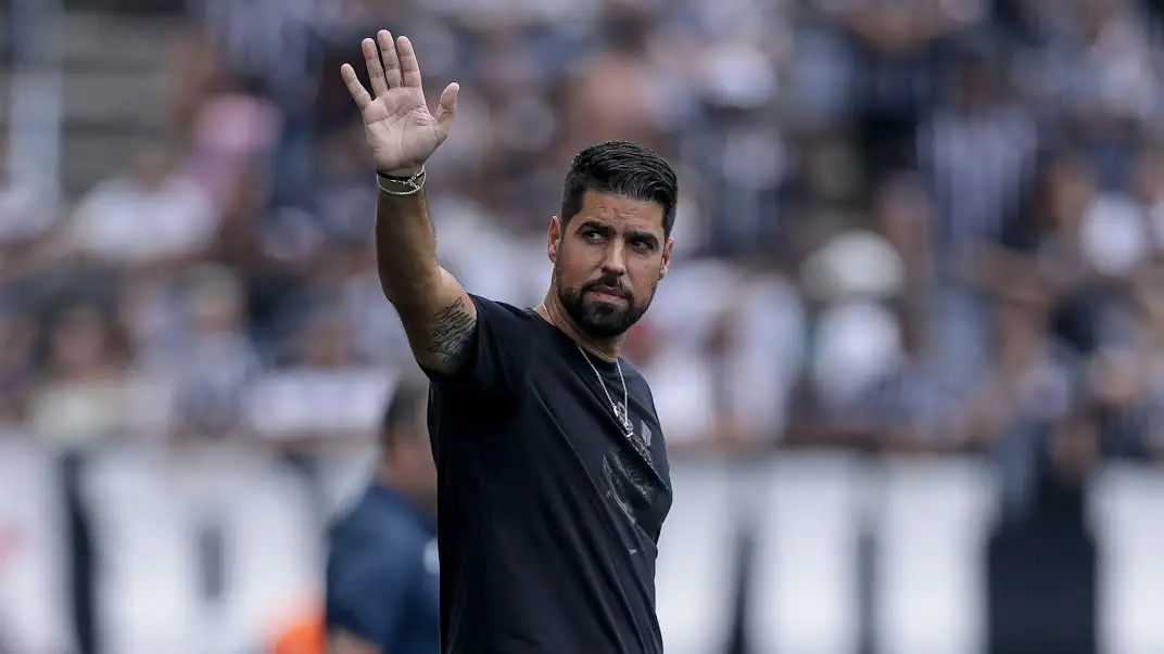 O Corinthians decidiu demitir António Oliveira após sete jogos sem vencer e a manutenção no Z4 do Campeonato Brasileiro