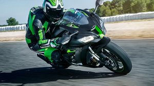 Imagem Kawasaki lança Ninja ZX-10R SE 2019 e Z900RS Café; Veja fotos