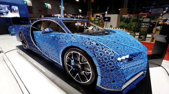 Imagem De brinquedo ou de verdade? Conheça o Bugatti Chiron feito de Lego