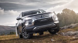 Imagem Pajero Sport 2021 ganha novo visual e equipamentos: Veja fotos e vídeo