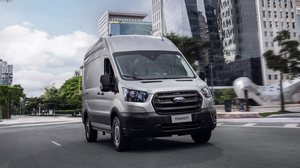 Imagem Ford Transit é a primeira van automática à venda no Brasil