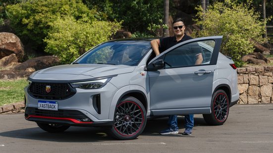 Imagem Fastback Abarth chega ao mercado envenado e surpreendente por R$ 159.990