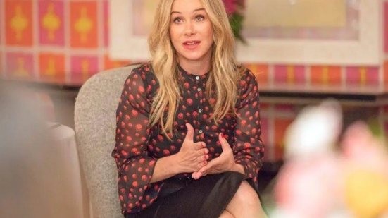 A atriz norte-americana Christina Applegate revelou que foi diagnosticada com esclerose múltipla em 2021 - Foto: Reprodução/Redes Sociais