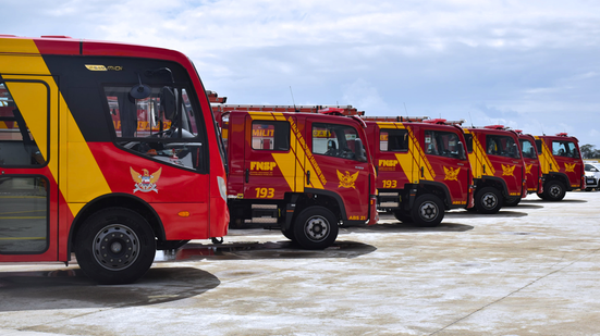 Corpo de Bombeiro Militar de Alagoas recebeu, na manhã desta segunda-feira (18), novos veículos e equipamentos - Corpo de Bombeiros