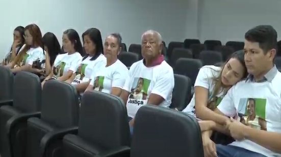 Familiares de Valmir estiveram presentes durante o julgamento - Reprodução/TV Pajuçara