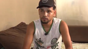 Felipe Silva perdeu o pai e um sobrinho na tragédia que se abateu no Residencial Maceió I - Foto: Reprodução / TV Pajuçara