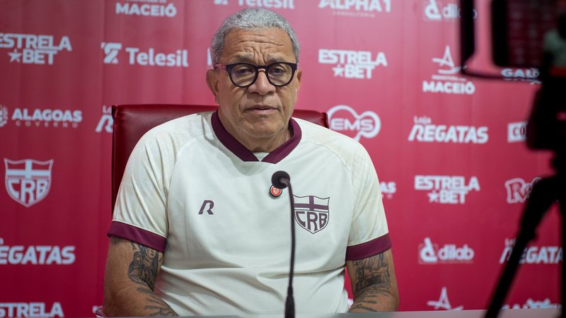 CRB surpreende e técnico Hélio dos Anjos não continua no clube para 2025 - Francisco Cedrim / CRB