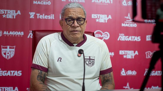 CRB surpreende e técnico Hélio dos Anjos não continua no clube para 2025 - Francisco Cedrim / CRB