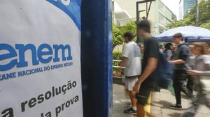 Estudantes realizaram segundo dia de prova do Enem - Paulo Pinto/Agência Brasil