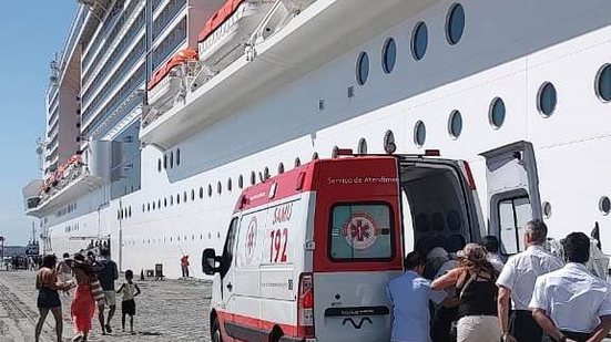 Turista norte-americana é atendida pelo Samu em navio de cruzeiro e encaminhada para hospital em Maceió - Divulgação / Samu