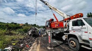 O acidente ocorreu na altura da Lajinha, zona rural de Teófilo Otoni - Foto: Divulgação/Corpo de Bombeiros de Minas Gerais)