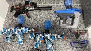 Armas de brinquedo, com munição em gel, viraram febre em várias regiões do país - Divulgação