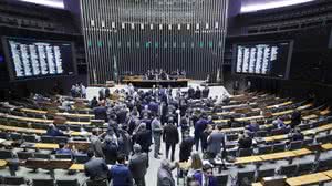 Câmara aprova punição maior para quem grava relações sexuais sem consentimento - Zeca Ribeiro / Câmara dos Deputados