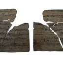 Um convite de aniversário escrito em uma fina placa de madeira foi encontrado no forte romano de Vindolanda, no Reino Unido - Foto: Reprodução/The British Museum