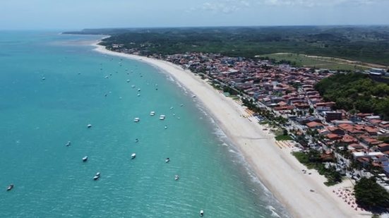 Imagem aérea do litoral de Maragogi - Reprodução / Prefeitura de Maragogi