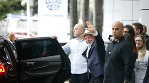 Lula passou por cirurgia para drenar hematoma na cabeça - Foto: Paulo Pinto / Agência Brasil