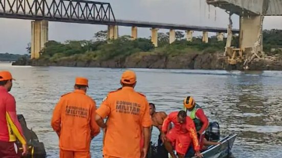 A ponte Juscelino Kubitschek, que liga os estados do Tocantins e do Maranhão, cedeu na tarde desse domingo - Corpo de Bombeiros / Governo do Tocantins