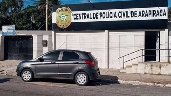 Suspeito foi levado à Central de Polícia de Arapiraca - Foto: Cortesia/PCAL