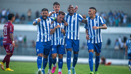 Com gol de Guilherme Cachoeira, Azulão venceu o Barcelona de Ilhéus e avançou de fase no Nordestão - Allan Max / CSA