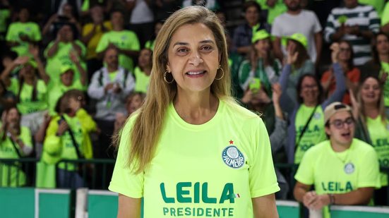 'Deveriam ter parado de jogar', diz Leila sobre jogadores contra gramado sintético - Fabio Menotti / Palmeiras