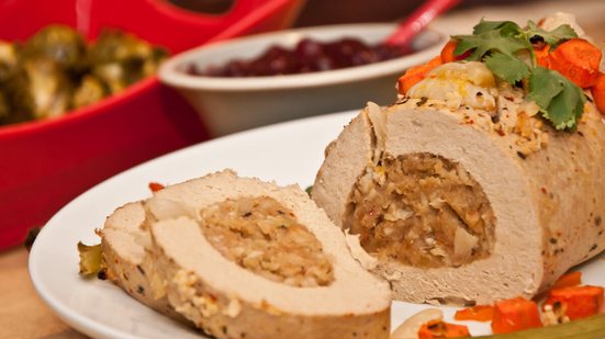 O tofurkey é uma opção vegetariana ideal para substituir o peru na ceia de Natal (Imagem: Jay Ondreicka | Shutterstock)