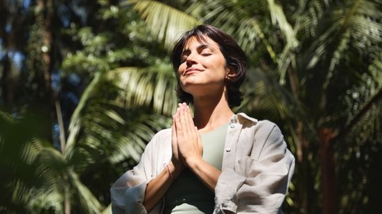 O mindfulness favorece a saúde mental e as relações (Imagem: insta_photos | Shutterstock)