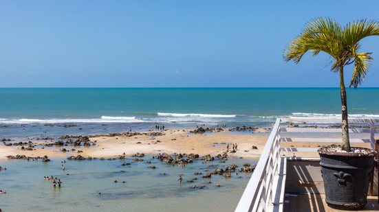 Tibau do Sul abriga uma das praias mais famosas do Brasil (Imagem: Luis War | Shutterstock)