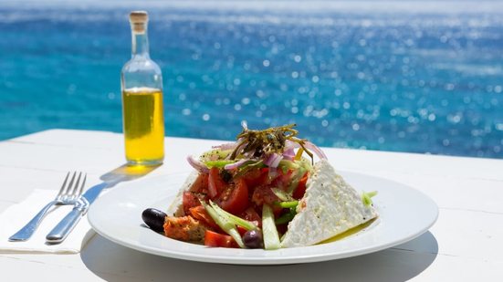 A dieta mediterrânea favorece a saúde e a longevidade (Imagem: Sven Hansche | Shutterstock)