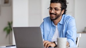 Elevar o potencial criativo nos freelas é possível com práticas simples (Imagem: Prostock-studio | Shutterstock)