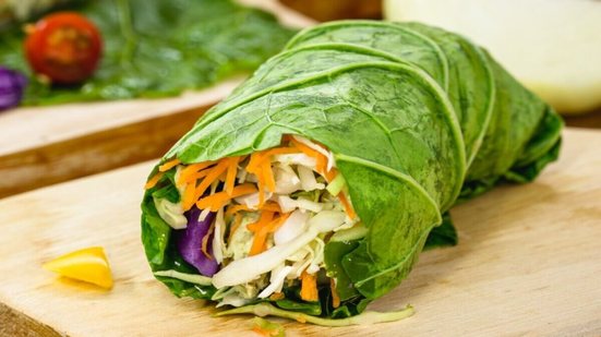 Wrap de couve (Imagem: RHJPhtotos | Shutterstock)