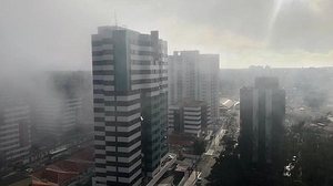 Neblina surpreendeu moradores do Farol | Cortesia ao TNH1