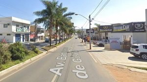 Ambulância atropela homem, e motorista foge sem prestar socorro | Foto: Reprodução/Gloogle Street Views