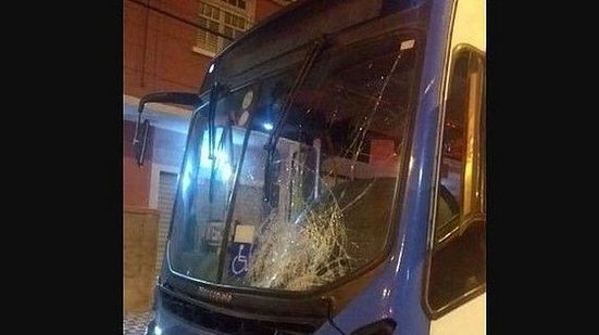 Imagem Colisão entre moto e ônibus deixa duas pessoas mortas em João Pessoa