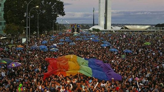 Imagem Primeira MP de Bolsonaro exclui LGBTs de políticas de Direitos Humanos