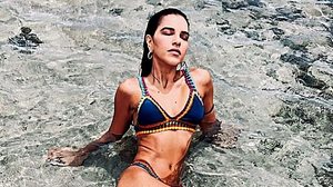 Imagem Mariana Rios faz topless em praia de Alagoas e divide fãs