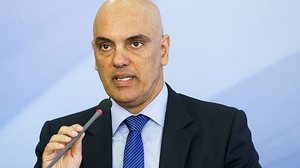 Imagem Alexandre de Moraes manda bloquear redes sociais de 7 suspeitos de atacar o STF