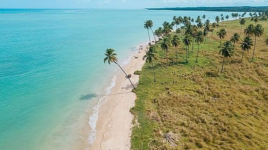 Imagem Praia do Patacho é certificada com selo internacional Bandeira Azul