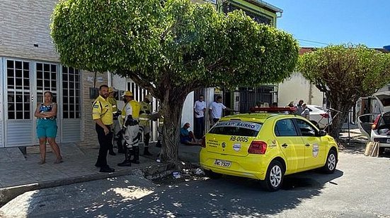 Militares do Ronda no Bairro e agentes da SMTT foram acionados à ocorrência na Pajuçara | Ascom Ronda no Bairro