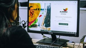 Portal do Recadastramento reúne tutorial e outras informações que podem auxiliar servidores | Agência Alagoas