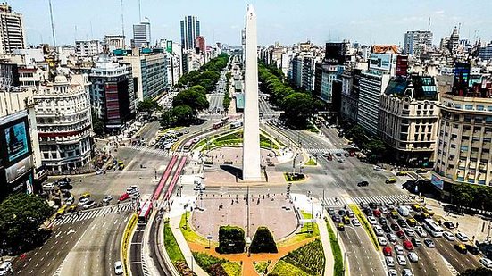 Obelisco de Buenos Aires, monumento histórico da cidade de Buenos Aires, na Argentina | FramePhoto / Folhapress