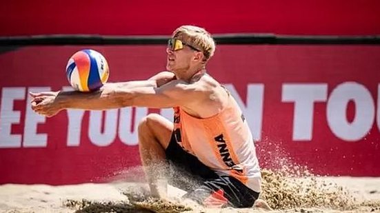 Steven van de Velde representa a seleção holandesa no vôlei | Divulgação/FIVB